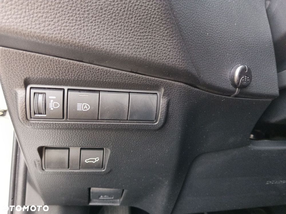 Toyota Corolla Cross - 17
