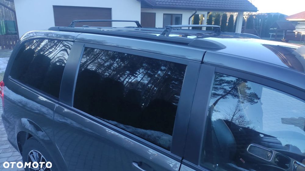 Dodge Grand Caravan - 23