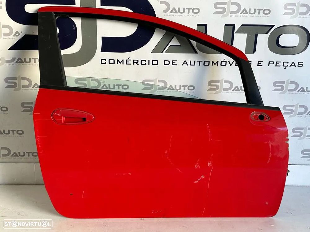 Porta Frente Direita / Esquerda - Fiat Grand Punto (3 portas) - 2