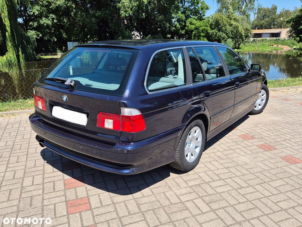 BMW Seria 5 520i - 8