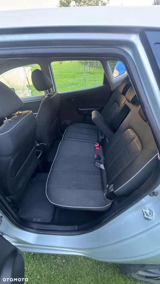 Kia Venga 1.4 CRDi L - 10