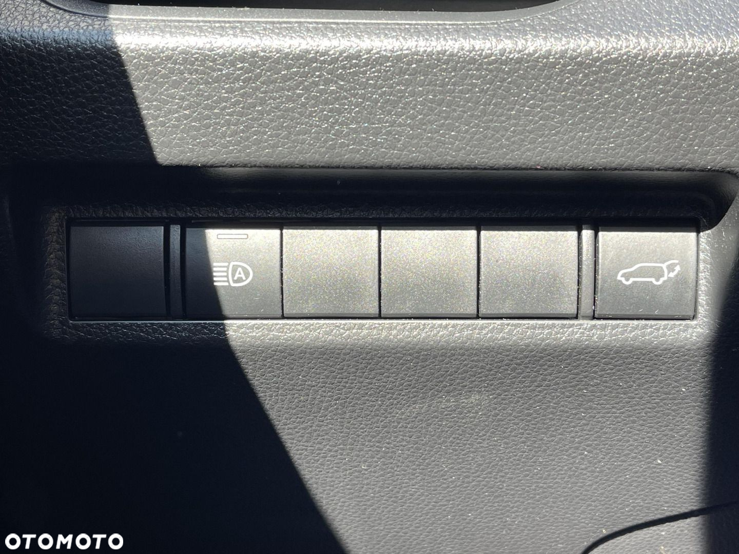 Toyota RAV4 - 18