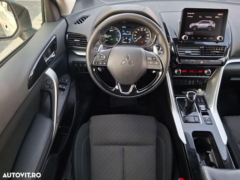 Mitsubishi Eclipse-Cross - 15