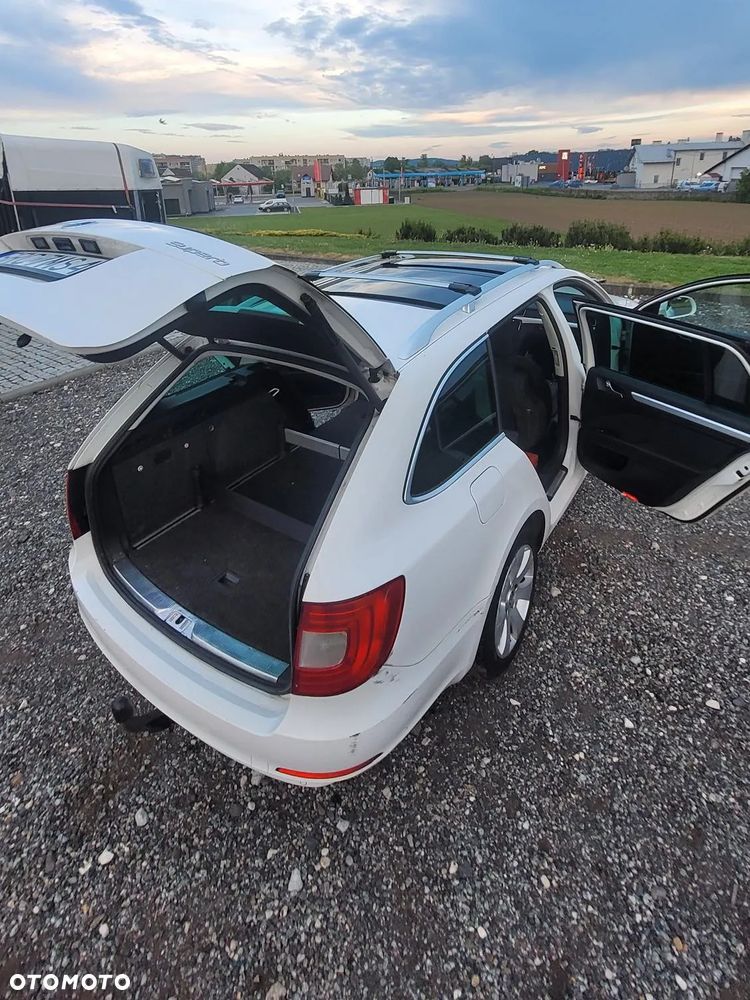 Skoda Superb 1.8 TSI Elegance DSG - 31