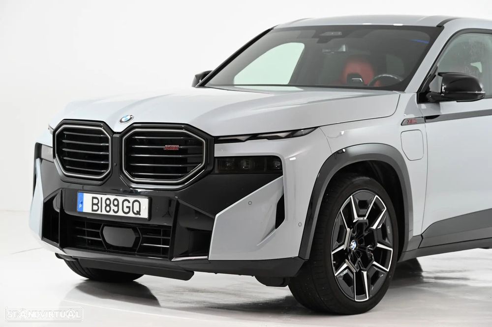 BMW XM Label Red - 12