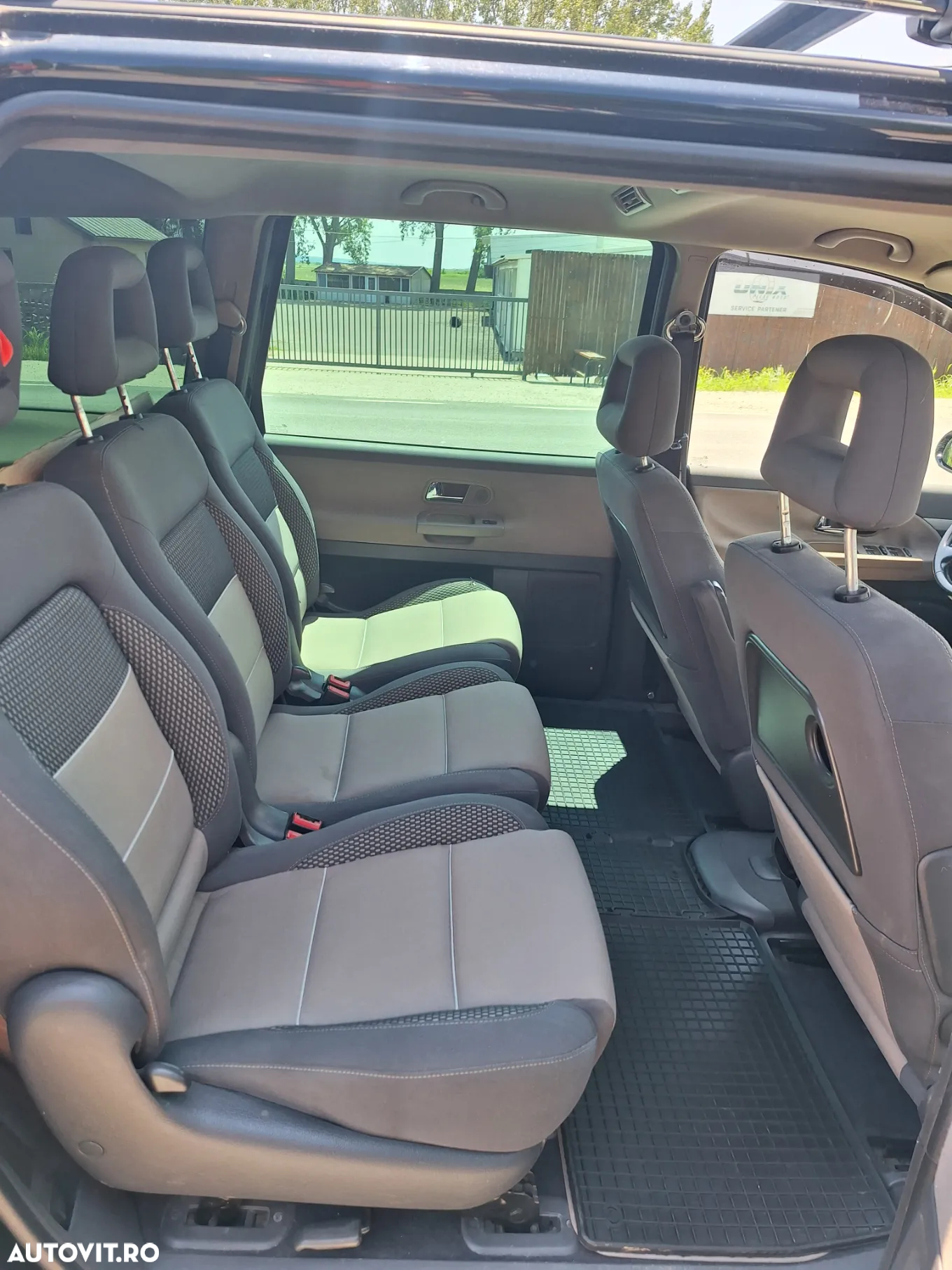 Volkswagen Sharan 2.0 TDI DPF Exclusive Edition - 8