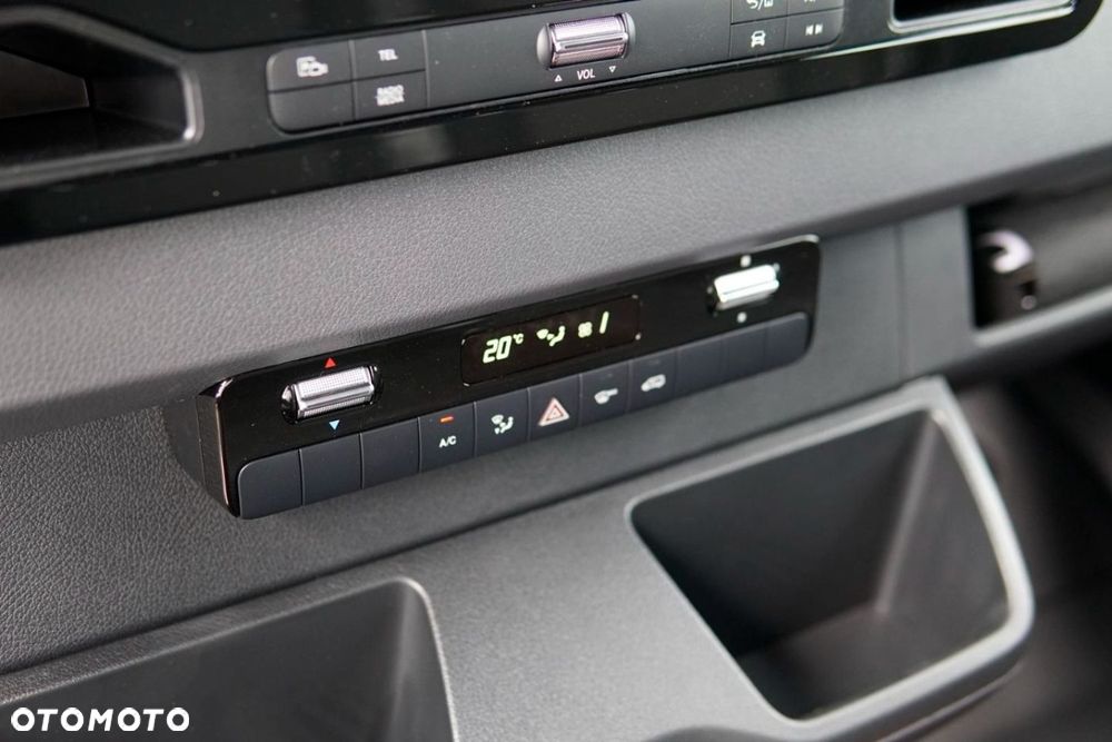 Mercedes-Benz Sprinter - 16