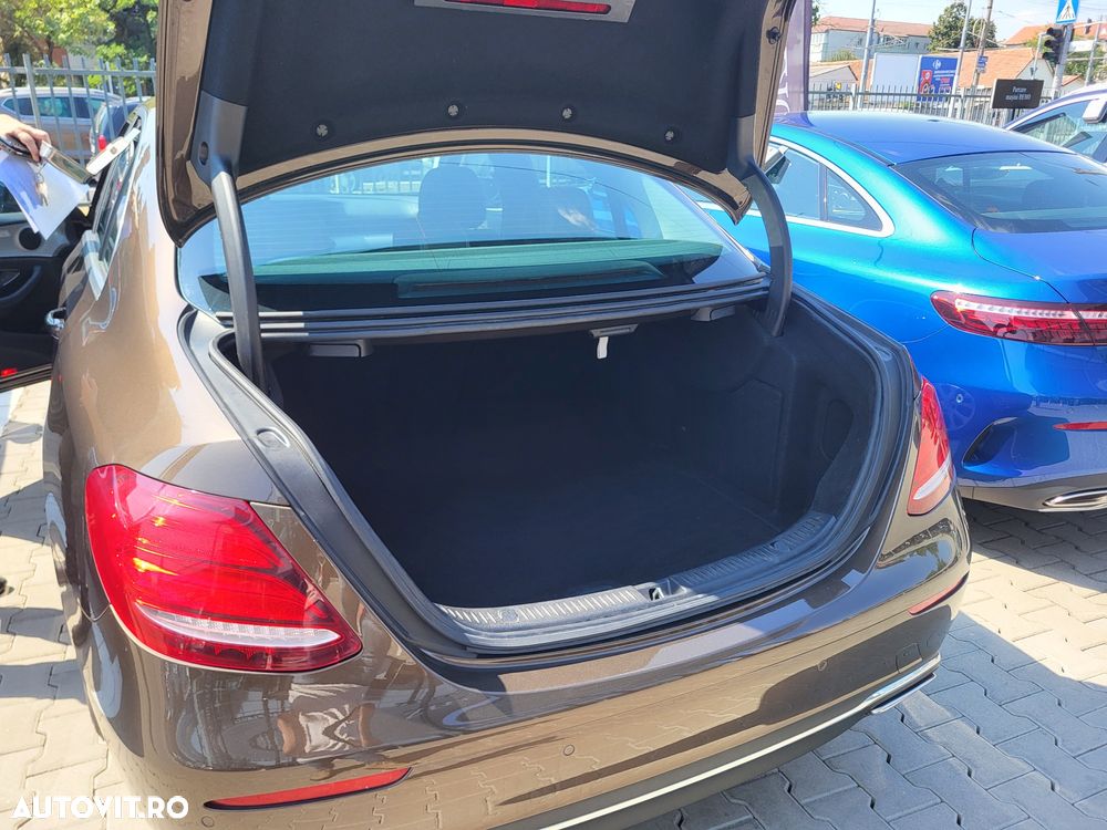 Mercedes-Benz E 200 4MATIC Aut. - 17
