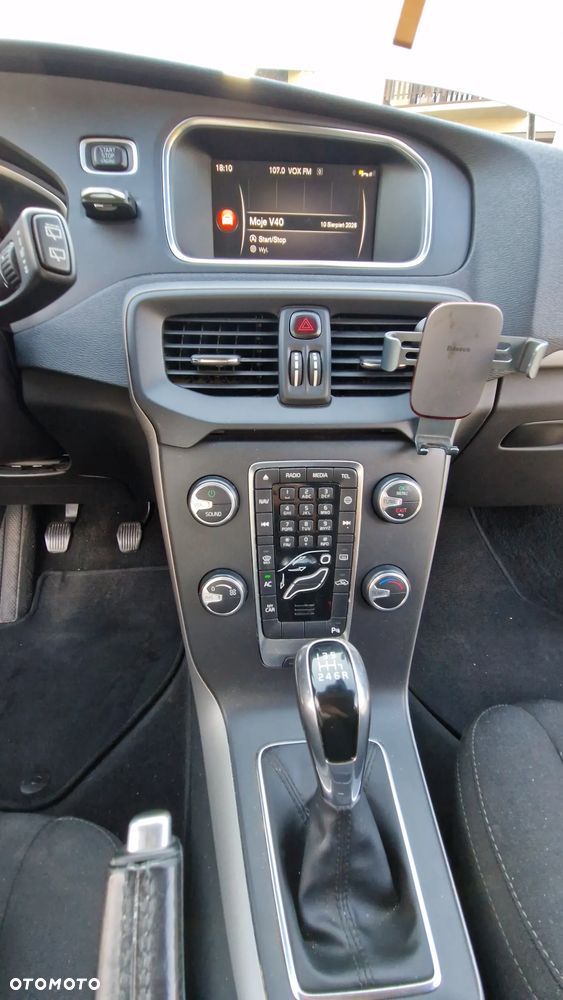 Volvo V40 D2 Kinetic - 25