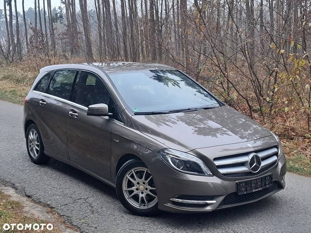 Mercedes-Benz Klasa B 180 BlueEFFICIENCY Edition Style - 1