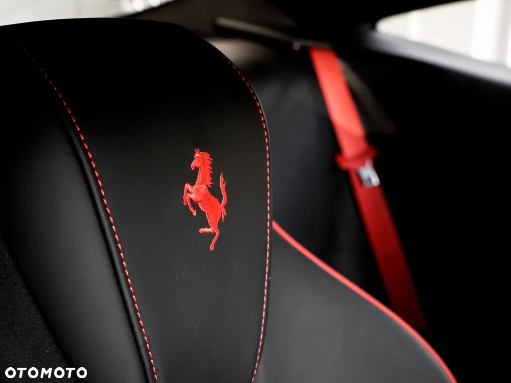 Ferrari Roma - 30