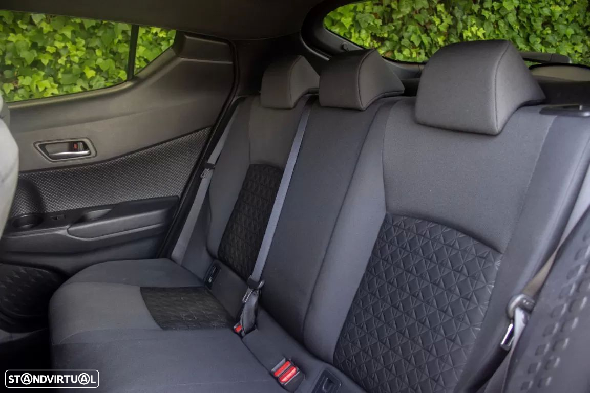 Toyota C-HR 1.8 Hybrid Exclusive+P.Luxury - 13