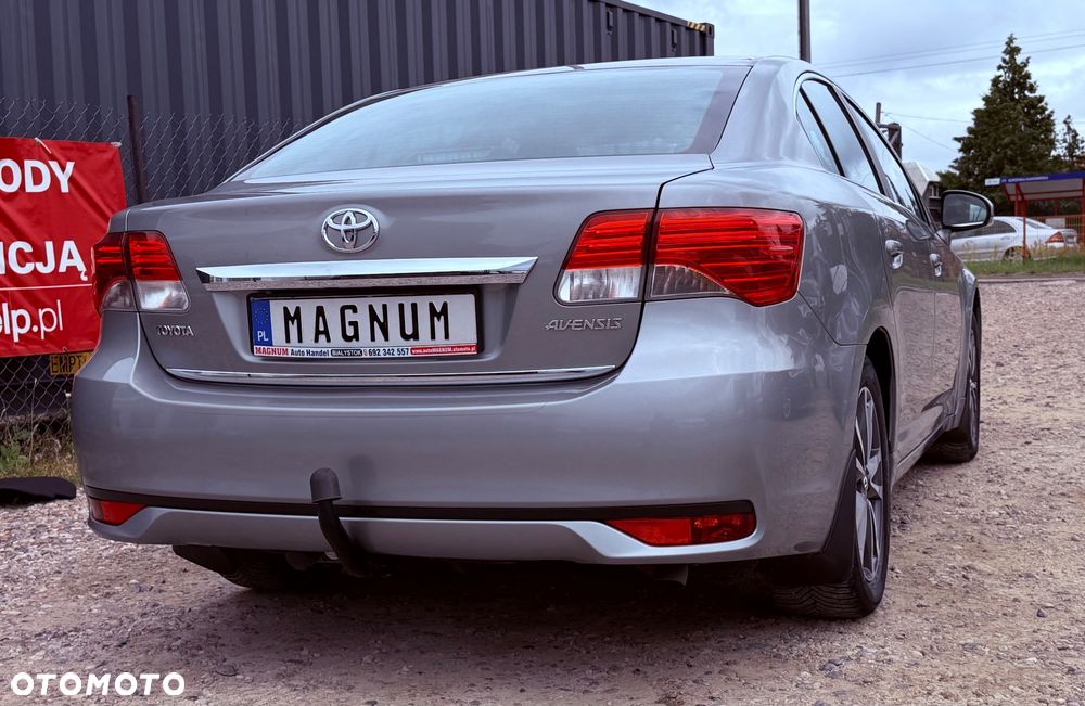 Toyota Avensis 2.0 D-4D Executive - 31