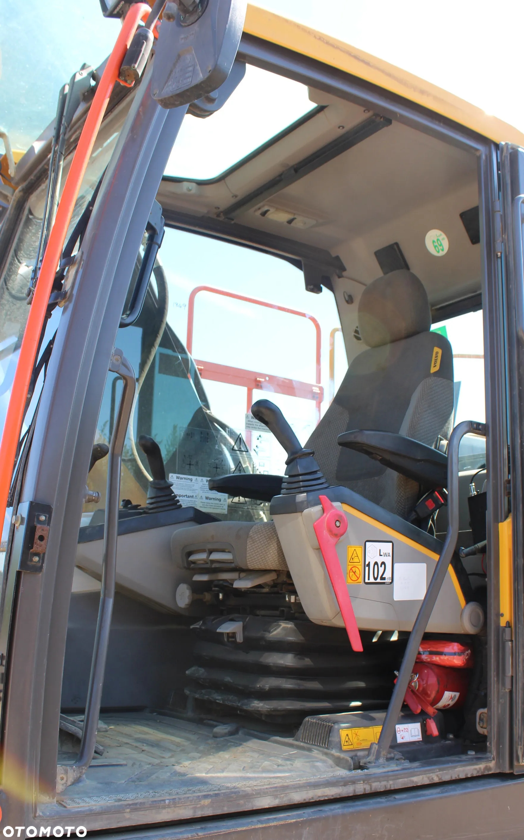 Volvo EC220EL - 21