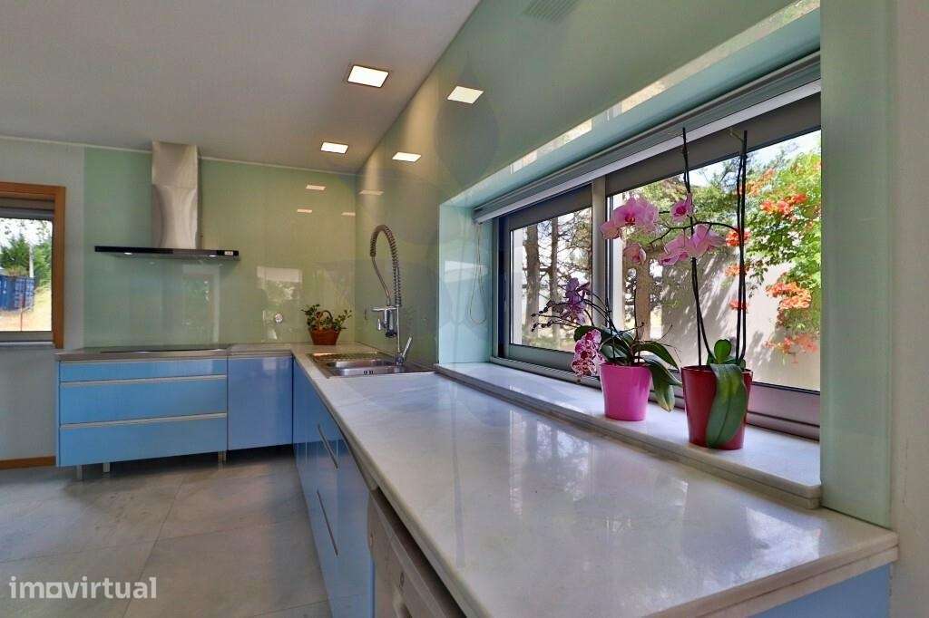Moradia T4 Mobilada com 4.437 m2 de Terreno | Alvarães | Viana do Cast - Grande imagem: 3/60