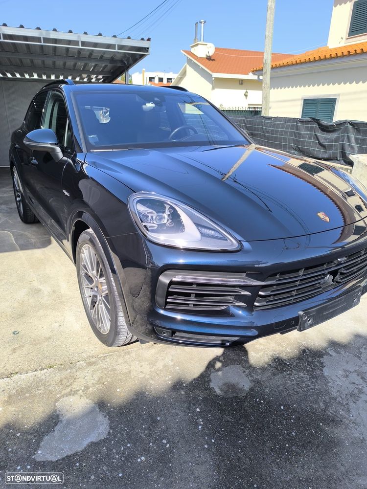 Porsche Cayenne E-Hybrid - 2
