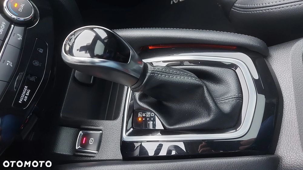 Nissan Qashqai 1.2 DIG-T Xtronic TEKNA+ - 12