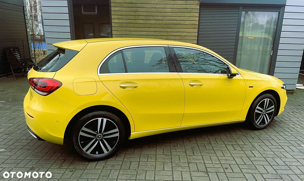 Mercedes-Benz Klasa A 250 E Progressive 8G-DCT - 4