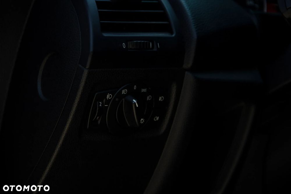 BMW Seria 1 - 19