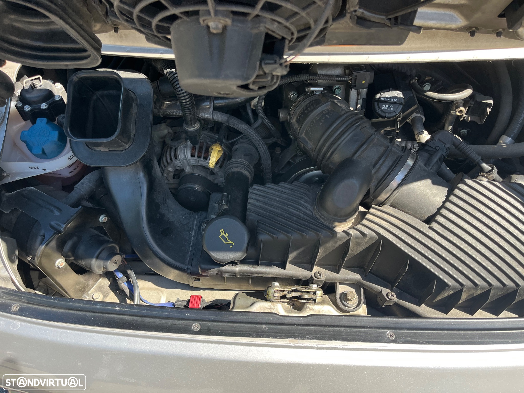 Porsche 911 (996) Carrera 4 - 11
