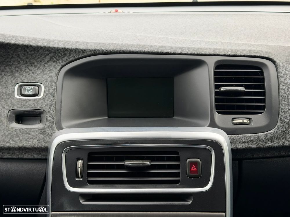 Volvo V60 1.6 D2 Drive Momentum Start/Stop - 10