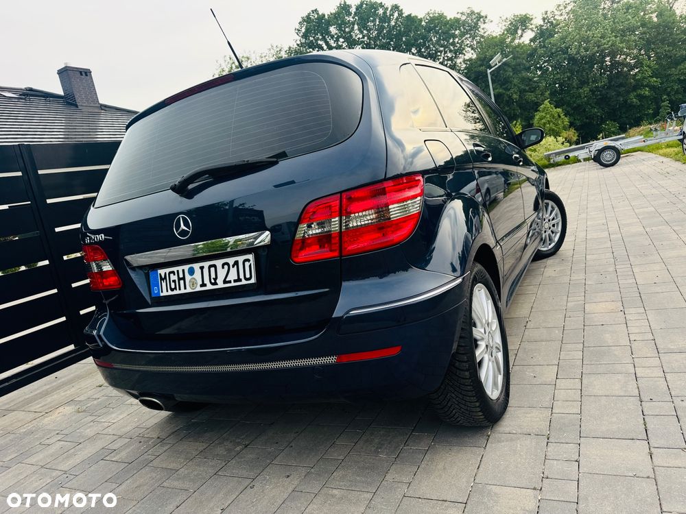 Mercedes-Benz Klasa B 200 Special Edition - 32
