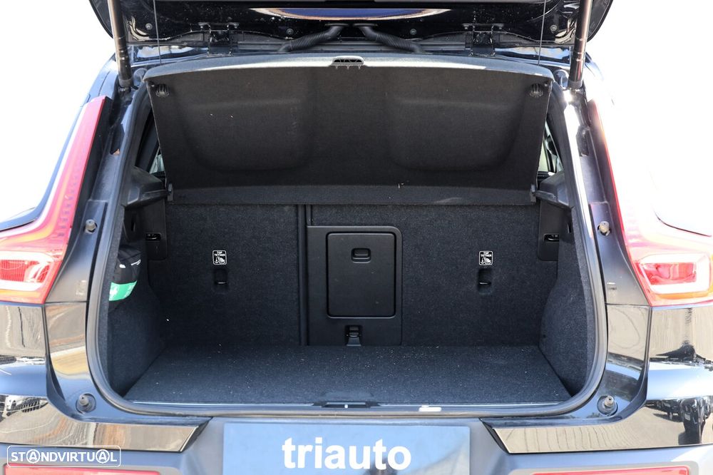Volvo XC 40 2.0 B4 Inscription - 4