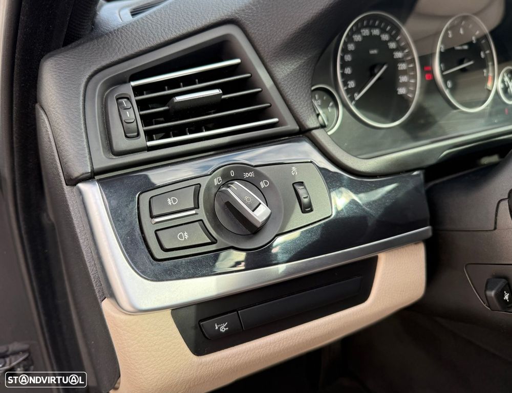BMW 550 i Pack M Auto - 13