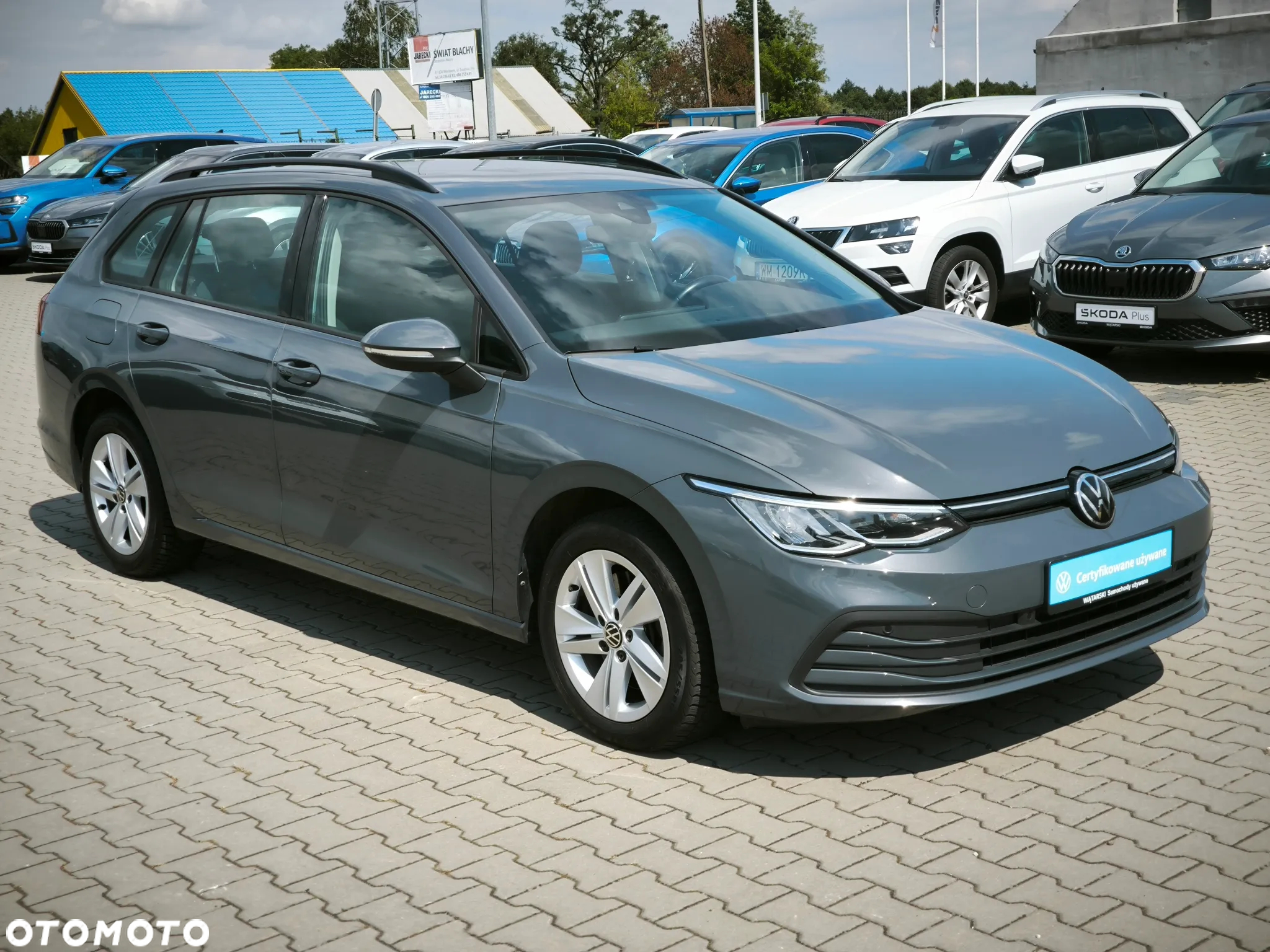 Volkswagen Golf VIII 2.0 TDI Life - 3
