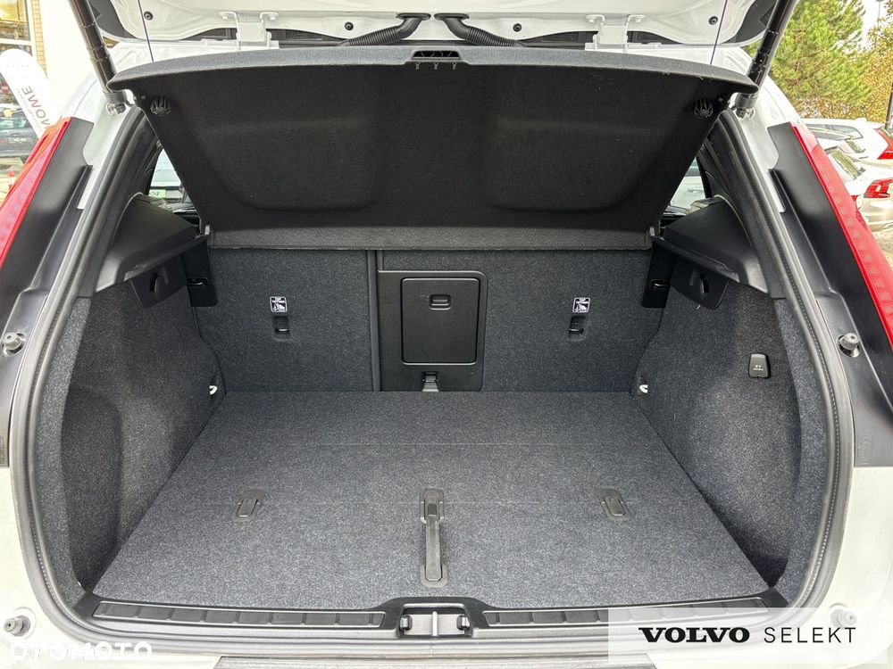 Volvo XC 40 - 22