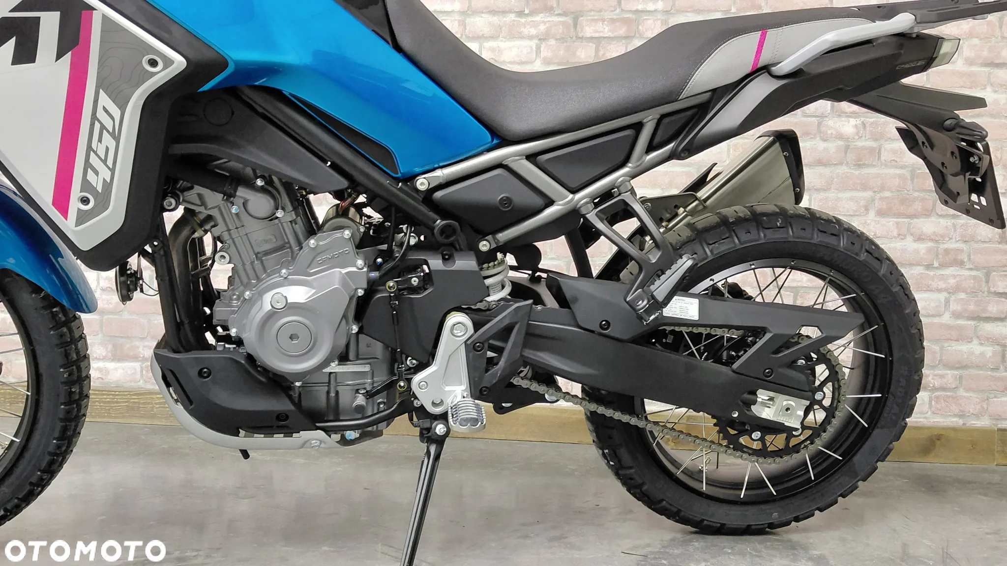 CFMoto MT - 5
