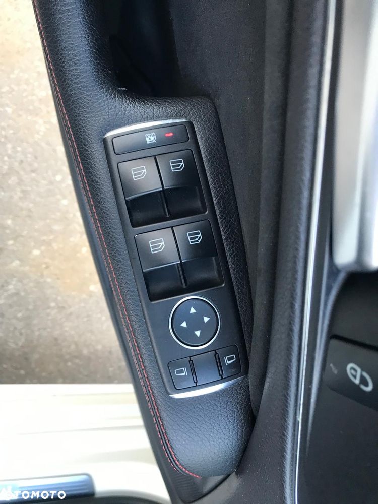 Mercedes-Benz CLA 180 AMG Line - 7