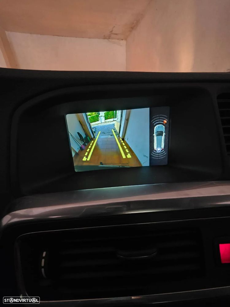 Volvo V60 1.6 D2 Momentum Eco - 10