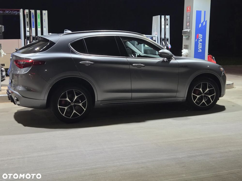 Alfa Romeo Stelvio 2.0 Turbo 16V AT8-Q4 Veloce - 40