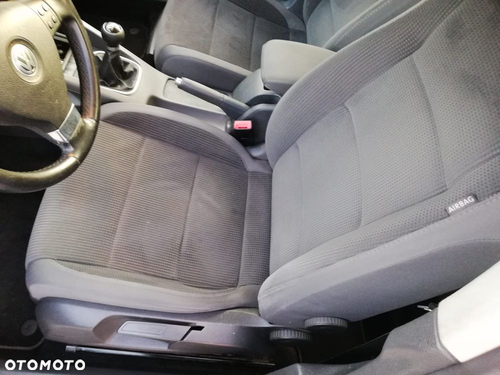Volkswagen Golf 2.0 TDI DPF Trendline - 10