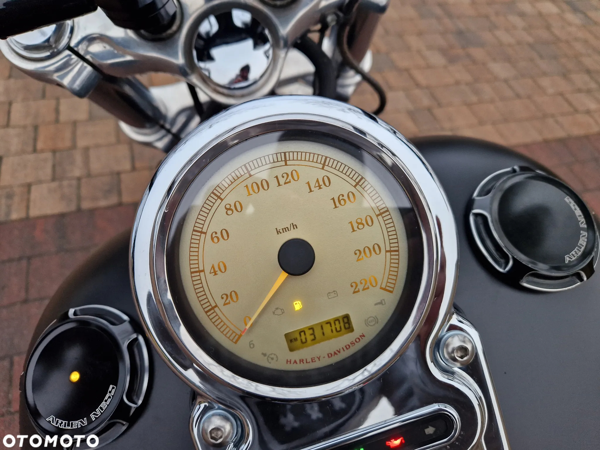 Harley-Davidson Dyna Fat Bob - 21