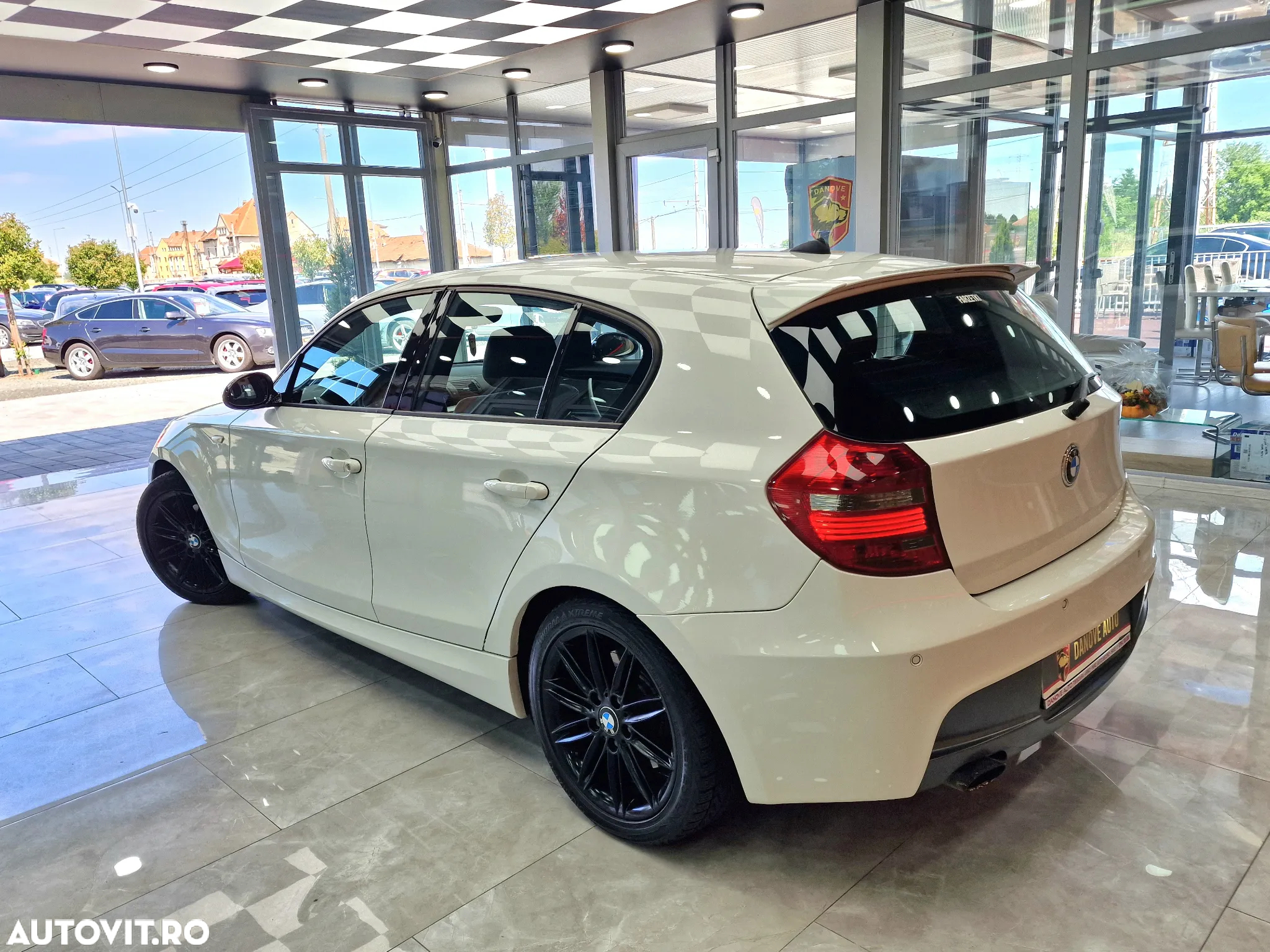 BMW Seria 1 118d - 10