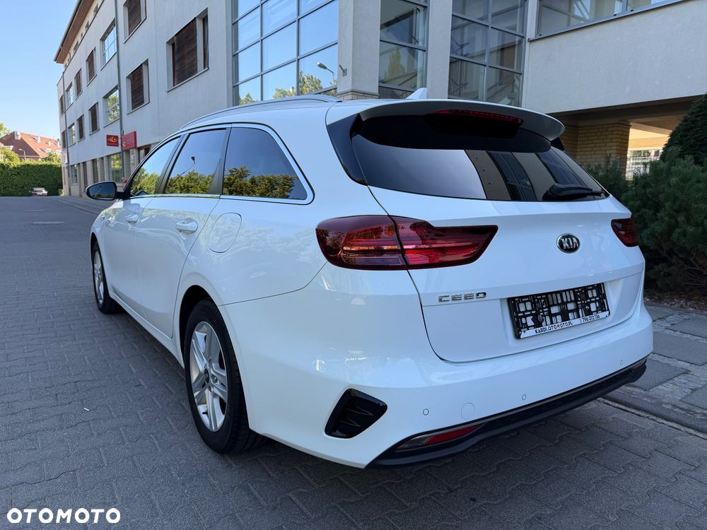 Kia Ceed 1.6 CRDi SCR L Business Line - 9