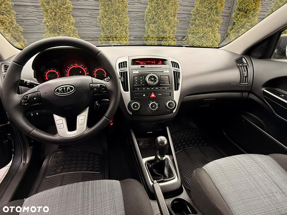 Kia Ceed 1.4 CVVT Attract - 15