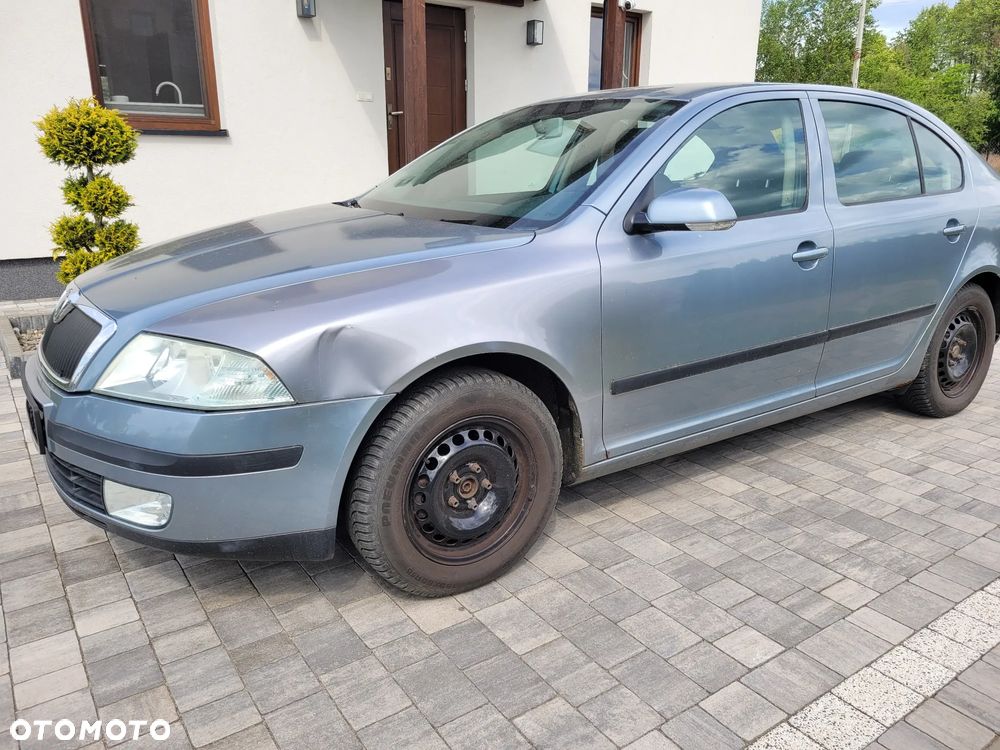 Skoda Octavia 1.6 Ambiente - 6