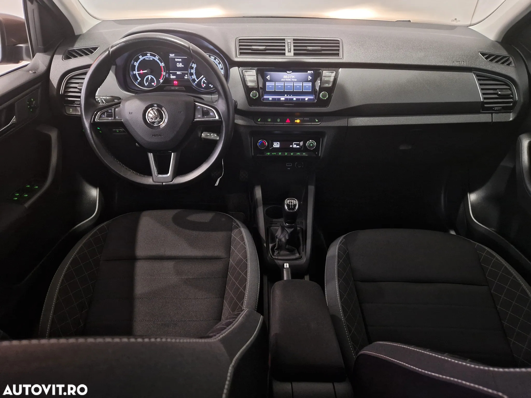Skoda Fabia - 12