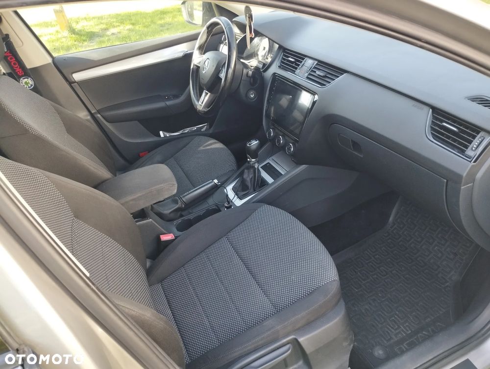 Skoda Octavia 2.0 TDI Ambition - 10