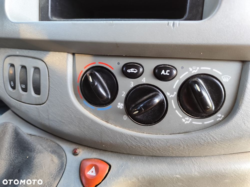 Renault Trafic - 6
