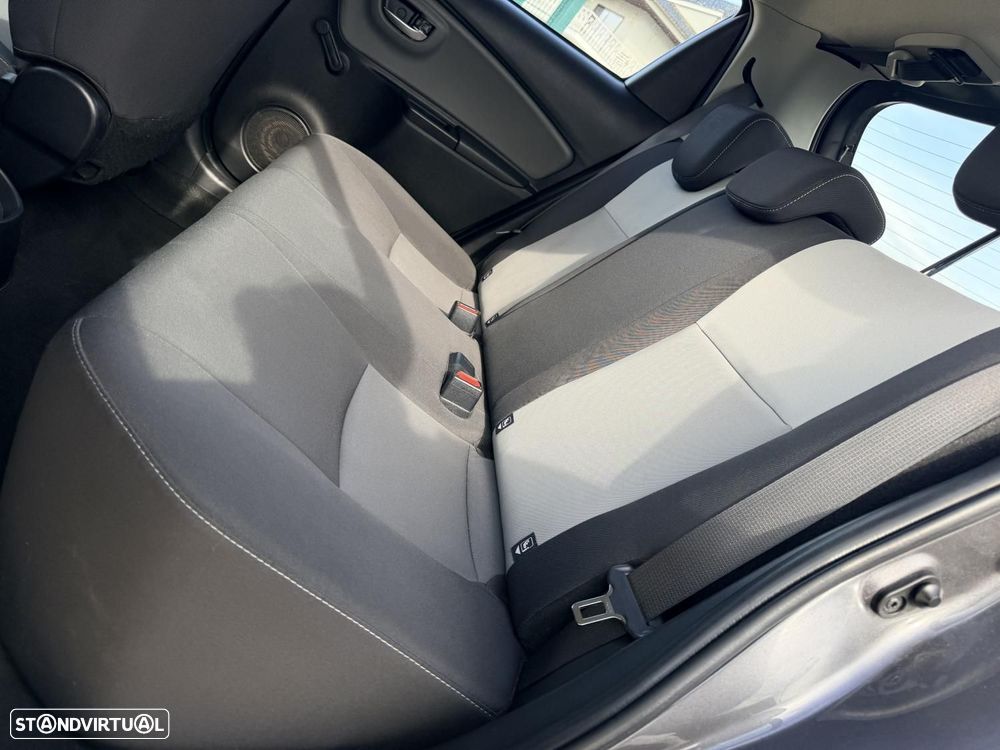 Toyota Yaris 1.0 VVT-i Comfort+P.Style - 11