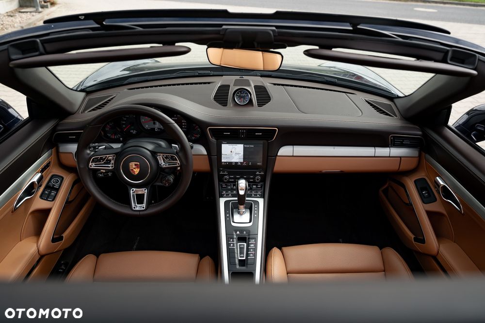 Porsche 911 Targa 4S PDK - 9