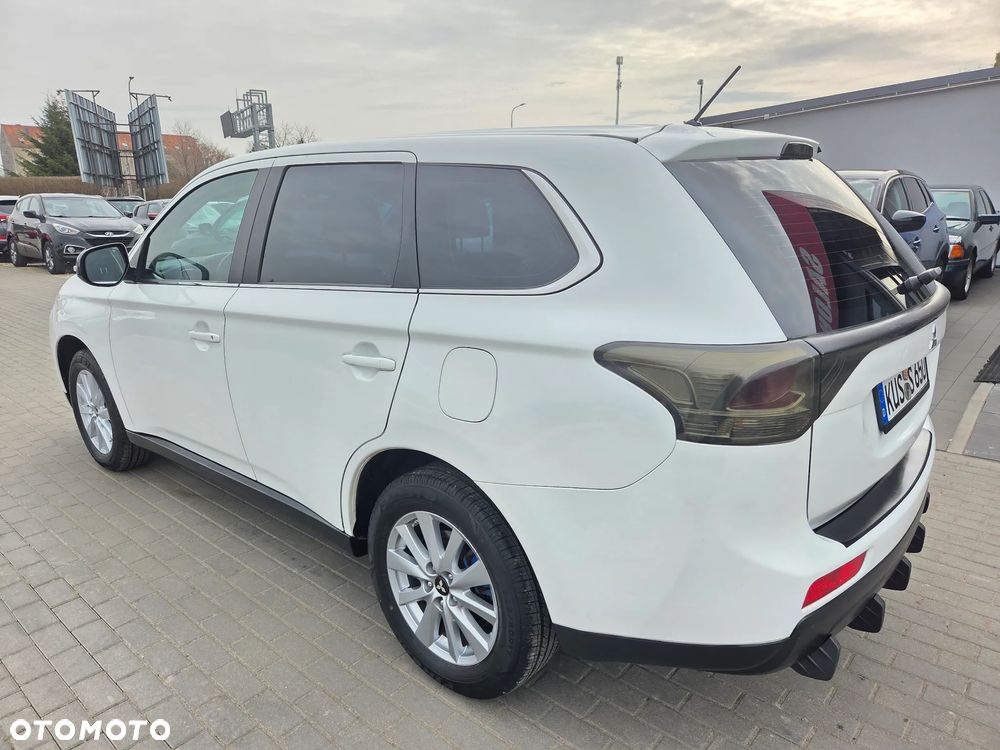 Mitsubishi Outlander 2.0 City Style 2WD - 4