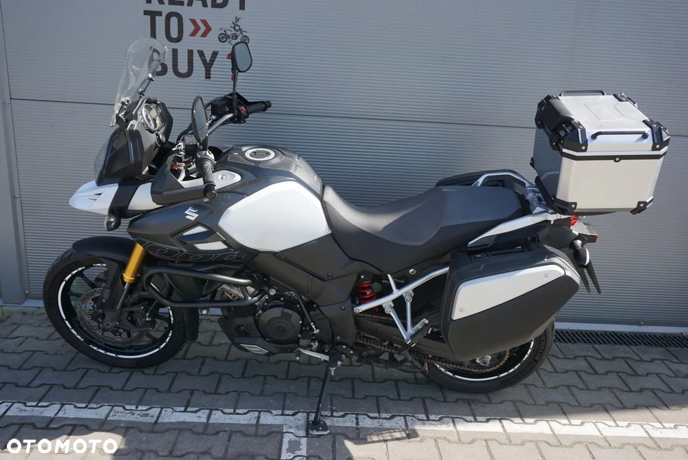 Suzuki V-STROM - 10