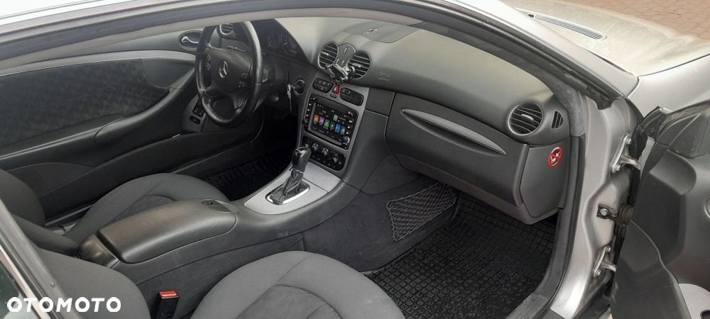 Mercedes-Benz CLK - 8