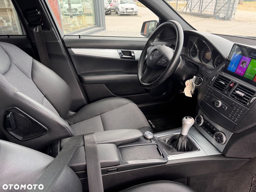 Mercedes-Benz Klasa C 200 CDI DPF Avantgarde - 11