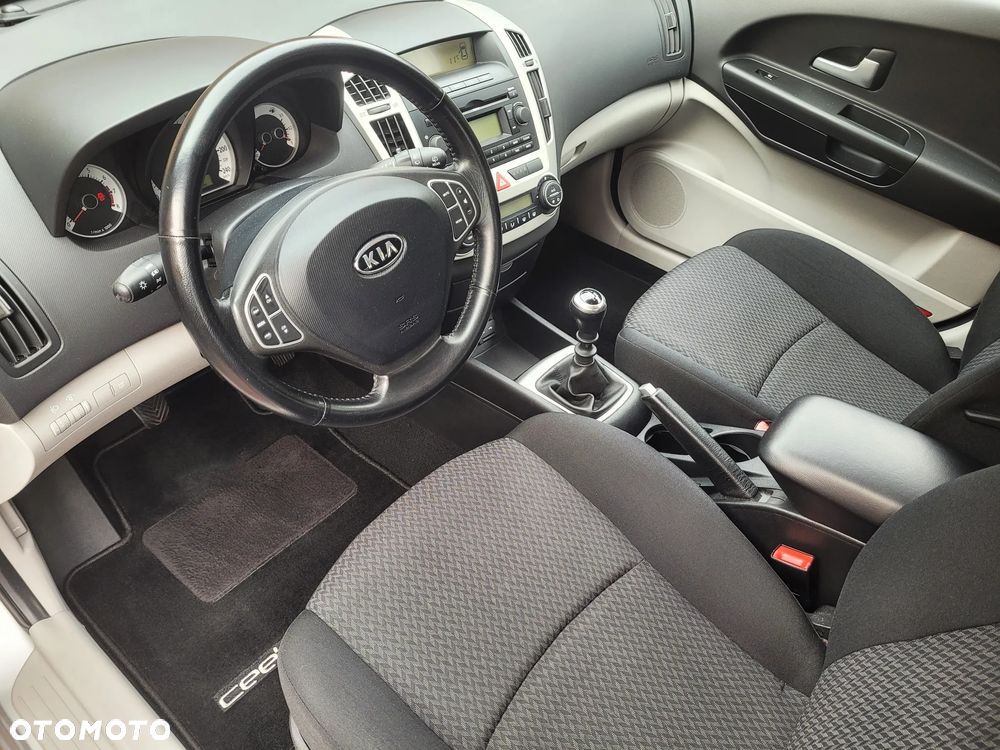 Kia Ceed 1.6 CVVT EX - 16